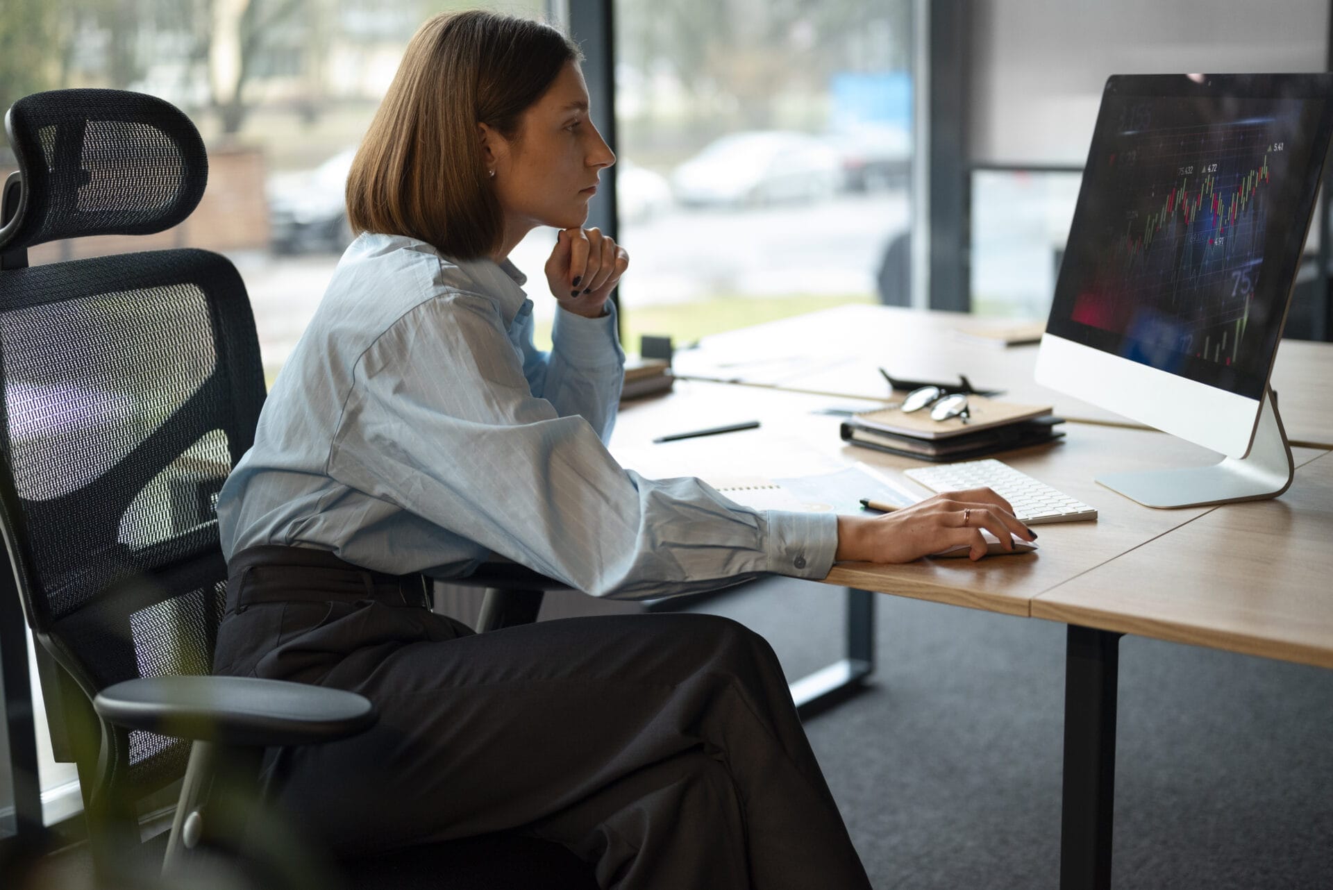 Can I sit cross-legged in an ergonomic chair?